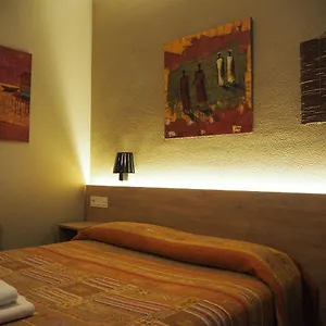 Acella 5*, Pamplona España